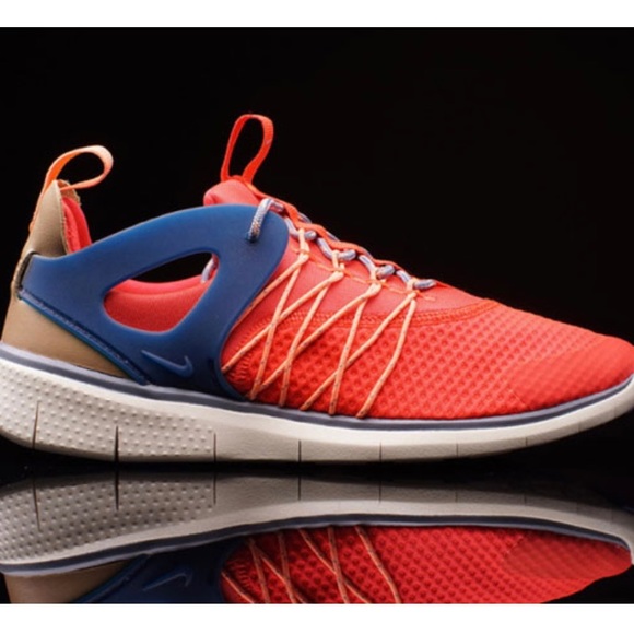 Womens Nike Free Viritous Sneaker - Picture 3 of 4